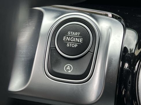 Used 2026 Mercedes-Benz GLB 250 4MATIC image 38