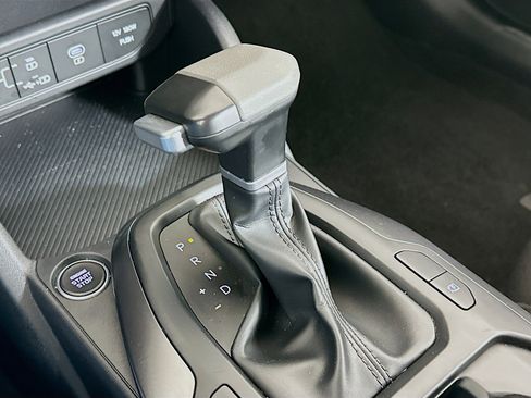 Used 2025 Kia K4 LXS image 24