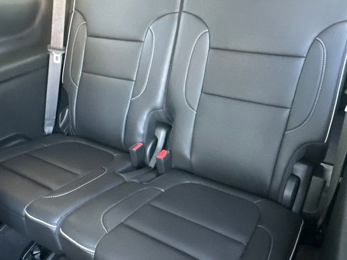 Certified 2023 GMC Acadia Denali w/ Denali Ultimate Package image 16