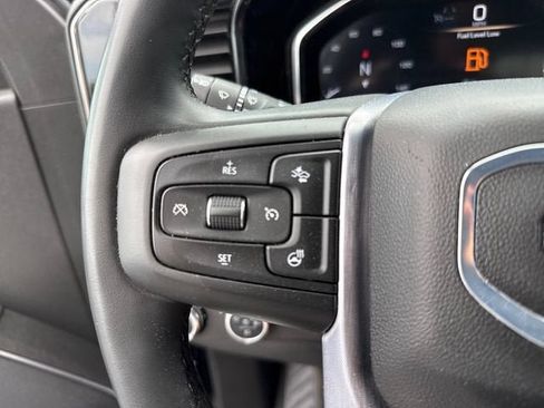 Used 2025 GMC Sierra 1500 SLT AWD/4WD image 24
