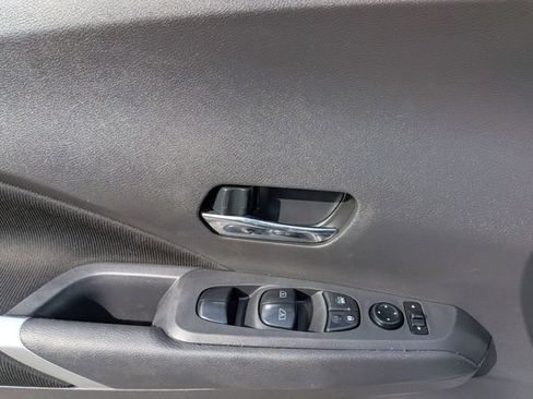 Used 2023 Nissan Kicks SV image 12