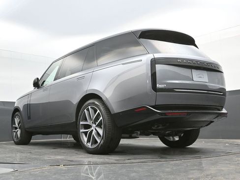 New 2025 Land Rover Range Rover Long Wheelbase SE image 37