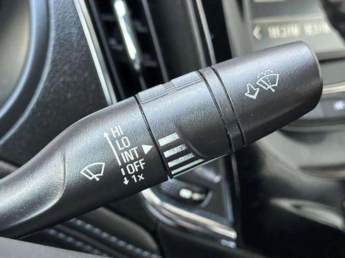 Used 2017 Chevrolet Cruze Premier image 24