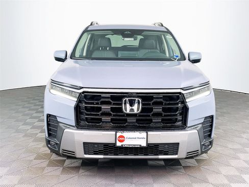 New 2026 Honda Pilot Touring image 2