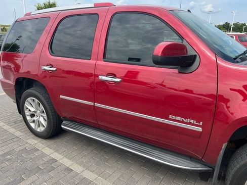 Used 2014 GMC Yukon Denali AWD/4WD image 8