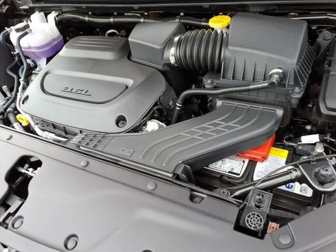 New 2026 Chrysler Pacifica Limited image 37