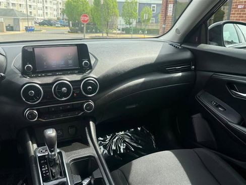 Used 2020 Nissan Sentra S image 25