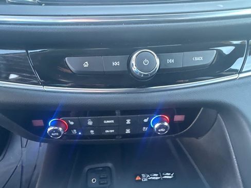 Used 2020 Buick Enclave Avenir w/ Avenir Technology Package image 27