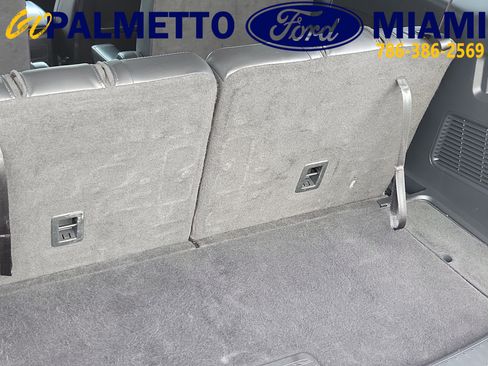 Used 2023 Ford Explorer XLT w/ Equipment Group 202A RWD image 9