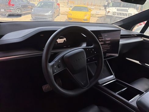 Used 2023 Tesla Model X AWD/4WD image 8