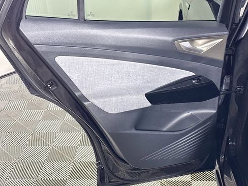 Certified 2023 Volkswagen ID.4 Pro image 19