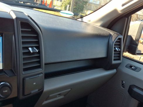 Used 2018 Ford F150 XL w/ Equipment Group 101A Mid image 31