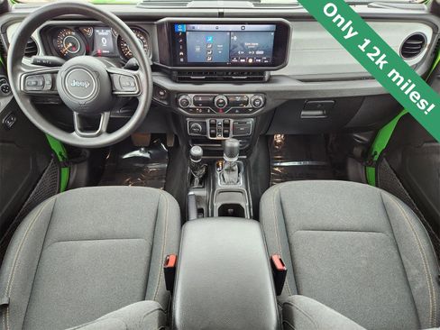 Used 2025 Jeep Gladiator Sport image 25