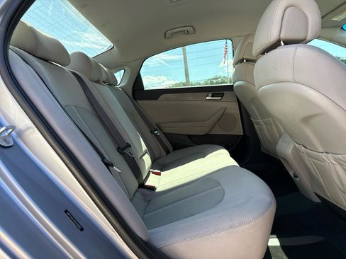 Used 2016 Hyundai Sonata SE FWD image 14