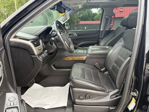 Used 2017 GMC Yukon XL Denali w/ Open Road Package AWD/4WD image 9
