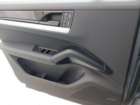 New 2026 Porsche Cayenne image 29