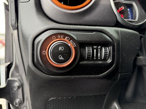 Used 2021 Jeep Gladiator Mojave image 18