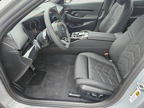 Used 2026 BMW 530i w/ M Sport Package RWD image 15