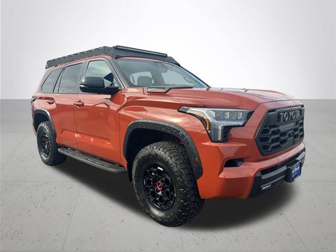 Used 2024 Toyota Sequoia TRD Pro AWD/4WD image 5