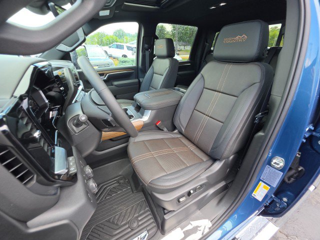 New 2026 Chevrolet Silverado 2500 High Country w/ High Country Premium Package AWD/4WD image 34
