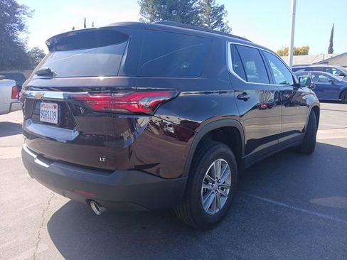Used 2023 Chevrolet Traverse LT image 5