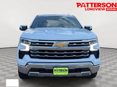 Used 2023 Chevrolet Silverado 1500 LTZ AWD/4WD image 2