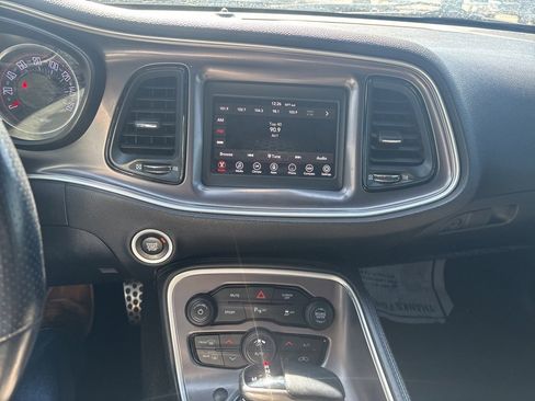 Used 2019 Dodge Challenger R/T image 10