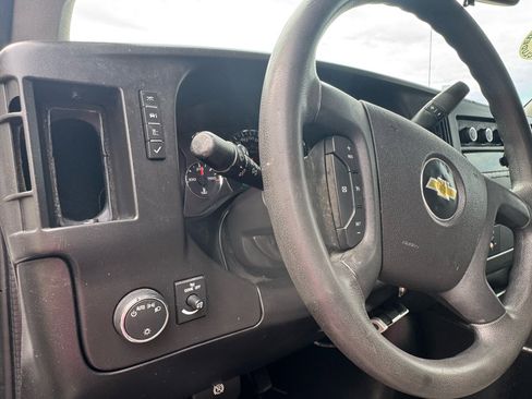 Used 2017 Chevrolet Express 2500 image 13