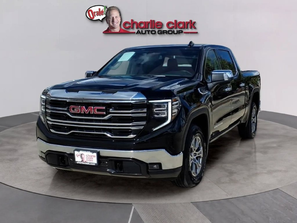 Used 2025 GMC Sierra 1500 SLT RWD image 1