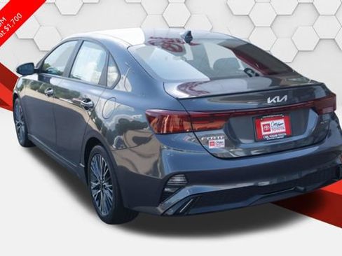 Used 2023 Kia Forte GT-Line w/ GT-Line Premium Package FWD image 3