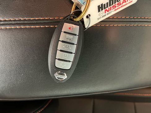 Used 2023 Nissan Sentra SR w/ SR Premium Package FWD image 23