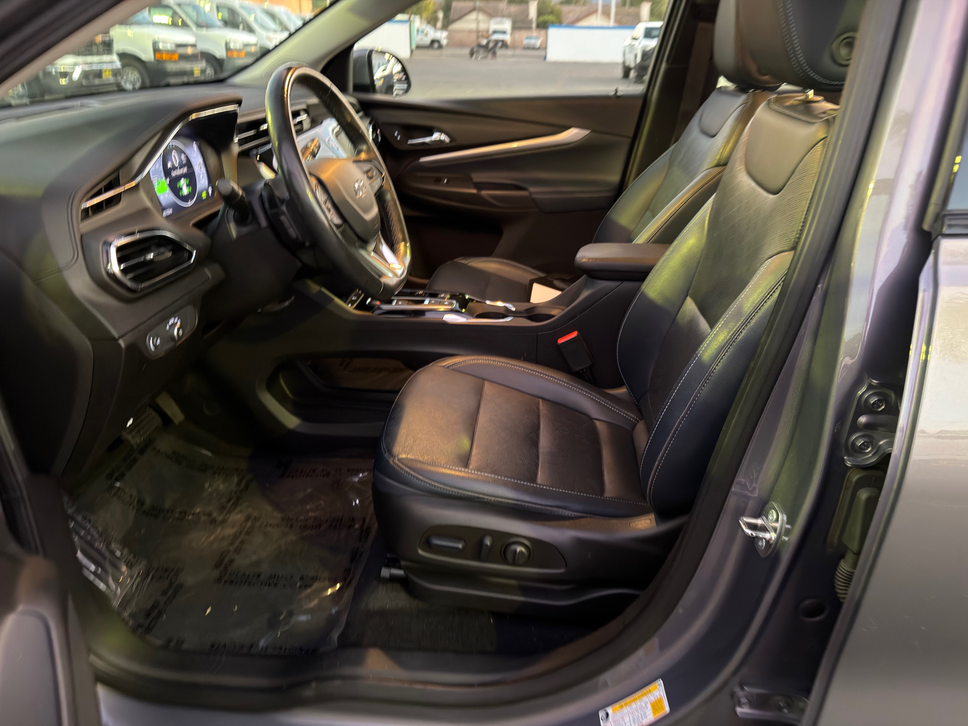 Used 2023 Chevrolet Bolt EUV LT w/ Convenience Package FWD image 22