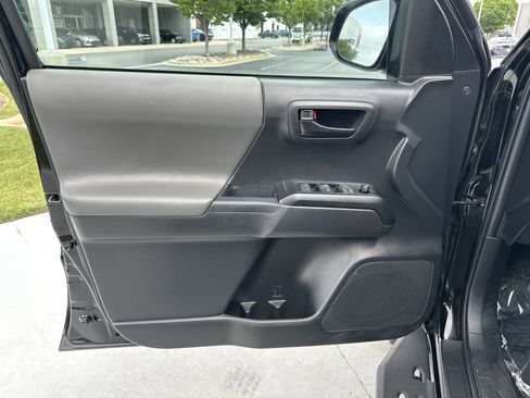 Certified 2023 Toyota Tacoma SR AWD/4WD image 14