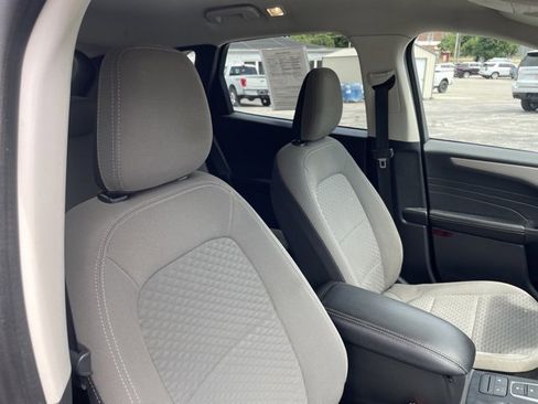Used 2022 Ford Escape SE image 30