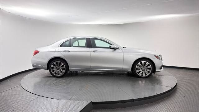 Used 2018 Mercedes-Benz E 300 4MATIC w/ Premium 1 Package image 9