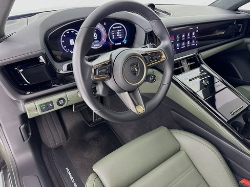 Certified 2025 Porsche Panamera Turbo AWD/4WD image 4