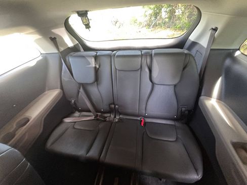 Used 2026 Kia Carnival FWD image 31