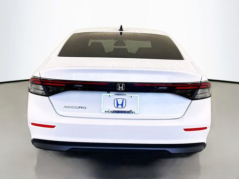 Certified 2025 Honda Accord SE image 6