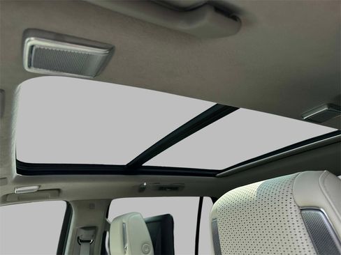 Certified 2024 Cadillac Escalade ESV Sport Platinum w/ LPO, ONYX Package image 25