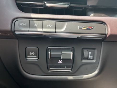 Used 2023 Cadillac Escalade V AWD/4WD image 26