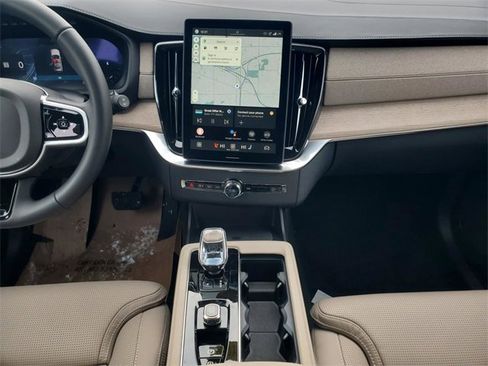 New 2026 Volvo XC90 B6 Ultra w/ Protection Package image 29