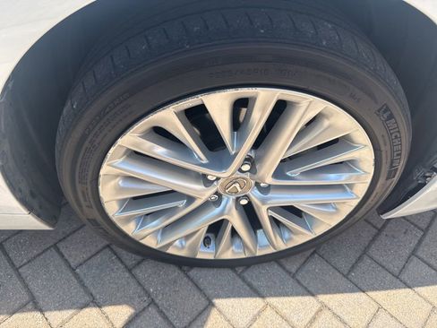 Used 2014 Lexus ES 350 w/ Luxury Package FWD image 27
