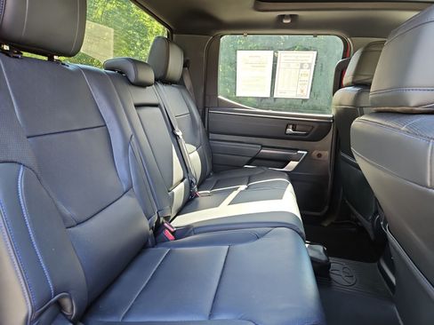 Used 2024 Toyota Tundra Platinum AWD/4WD image 17