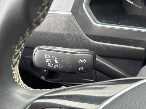 Used 2021 Volkswagen Tiguan SEL image 21