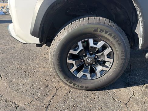 Used 2023 Toyota Tacoma TRD Off-Road image 4