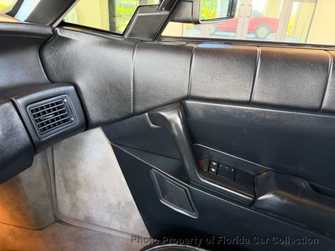 Used 1990 Cadillac Allante FWD image 47