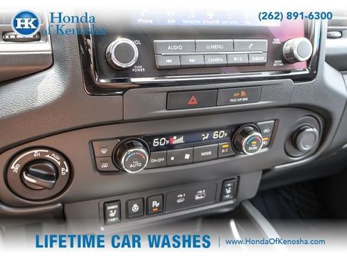 Used 2023 Nissan Frontier SV w/ SV Convenience Package AWD/4WD image 17