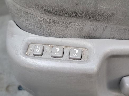 Used 2004 Toyota Avalon image 29