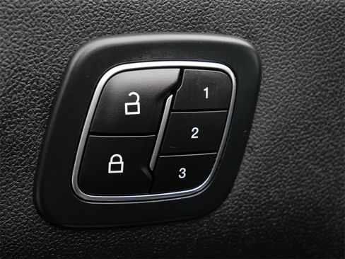 Certified 2024 Ford Escape Platinum image 16