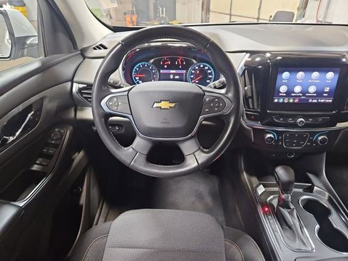 Used 2021 Chevrolet Traverse LT image 14